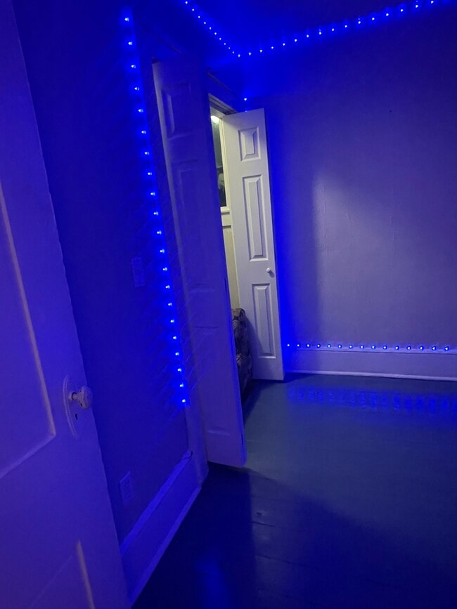 1573 Mary St in Bristol, VA - Foto de edificio - Building Photo