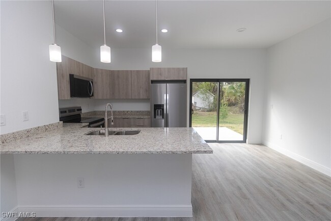 6106 Pecan Ct in La Belle, FL - Building Photo - Building Photo