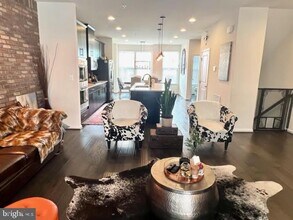 43309 John Michael Ter in Ashburn, VA - Building Photo - Building Photo