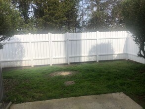 9105 Kings Canyon Dr in Charlotte, NC - Building Photo - Building Photo