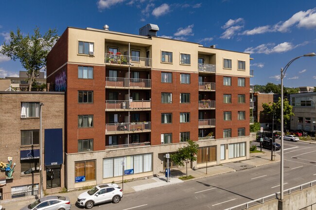 5299 de la Côte-Sainte-Catherine in Montréal, QC - Building Photo - Building Photo