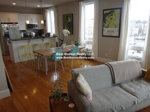 168 Hampshire St, Unit 3B in Cambridge, MA - Foto de edificio - Building Photo