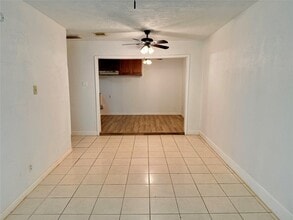 10618 Leitrim Way in Houston, TX - Building Photo - Building Photo