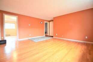 34 Bryon Rd, Unit #4 in Boston College, MA - Building Photo