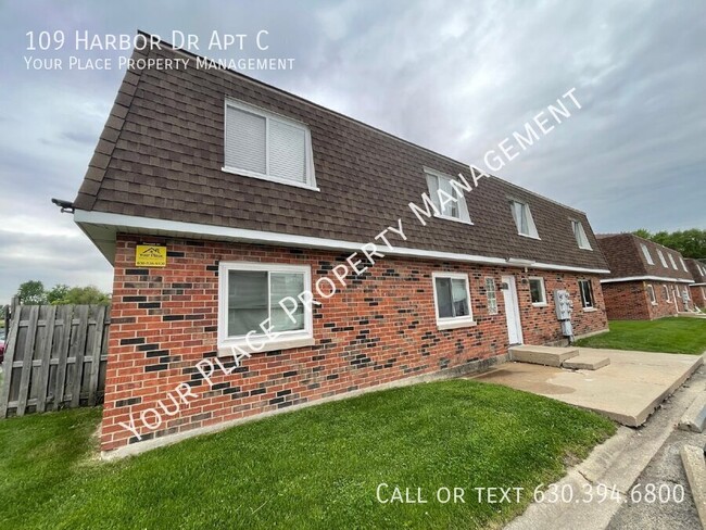 109 Harbor Dr in Oswego, IL - Building Photo - Building Photo
