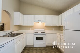 268 Fern Ct in Hampton, GA - Building Photo - Building Photo