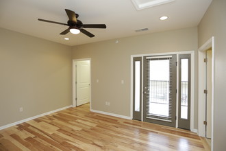 River Birch Apartments in Columbia, MO - Building Photo - Interior Photo