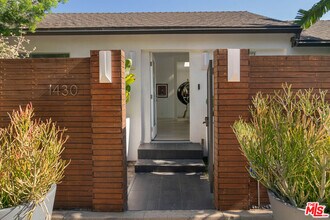 1430 Miller Dr in Los Angeles, CA - Building Photo - Building Photo