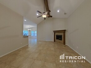 4206 Sapphire Ln in Granbury, TX - Building Photo - Building Photo