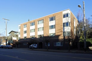 San Juan Apartments in Seattle, WA - Building Photo