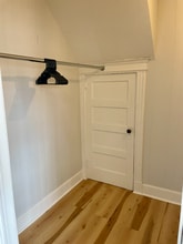 451 New Park Ave, Unit Fl 1 in West Hartford, CT - Foto de edificio - Building Photo