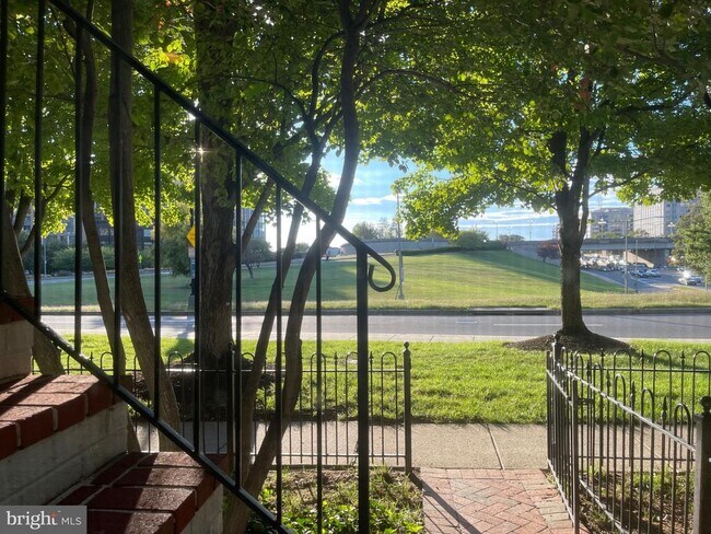 650 9th St SW in Washington, DC - Building Photo - Building Photo