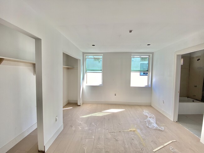 724 N Kingsley Dr in Los Angeles, CA - Building Photo - Building Photo