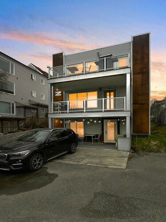 617 N St in Anchorage, AK - Building Photo