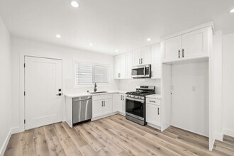 3504 Sandwood St in Lakewood, CA - Building Photo - Building Photo