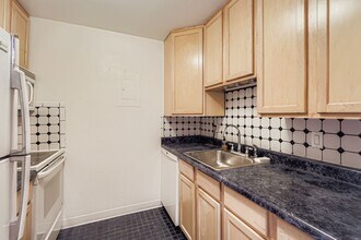 1250 Golden Cir, Unit 506 in Golden, CO - Foto de edificio - Building Photo