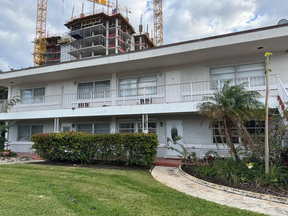 4800 N Flagler Dr in West Palm Beach, FL - Building Photo