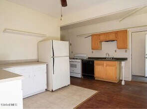 290 2nd Ave in Troy, NY - Foto de edificio - Building Photo