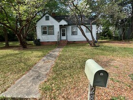 282 Windsor Dr in Fayetteville, NC - Building Photo