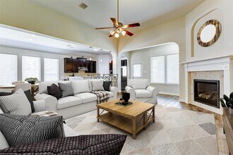 7731 Deep Green Dr in Rosenberg, TX - Building Photo - Building Photo