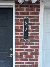 2121 S Greenwood Dr in Johnson City, TN - Building Photo - Building Photo