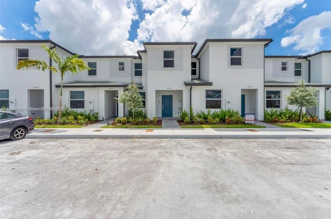 35702 SW 178th Ct in Homestead, FL - Foto de edificio