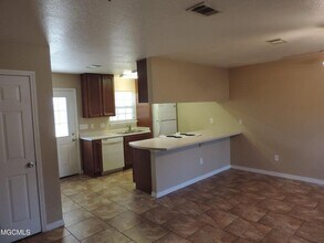 207 Reed Ave in Long Beach, MS - Building Photo - Building Photo