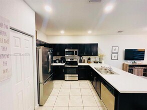 11415 SW 250th St in Homestead, FL - Building Photo - Building Photo