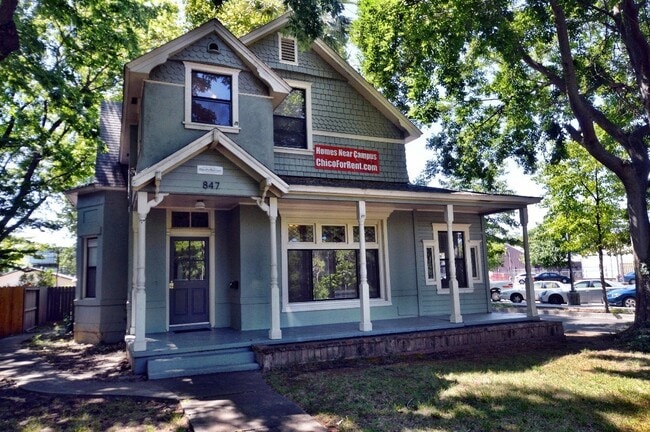 847 Rio Chico Way in Chico, CA - Building Photo - Building Photo