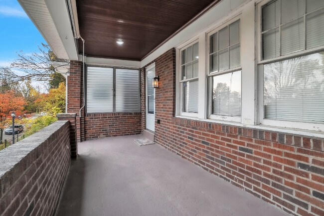 6513 Stanton Ave in Pittsburgh, PA - Foto de edificio - Building Photo