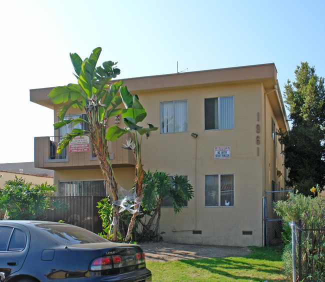 1961 S Chariton St in Los Angeles, CA - Building Photo - Building Photo