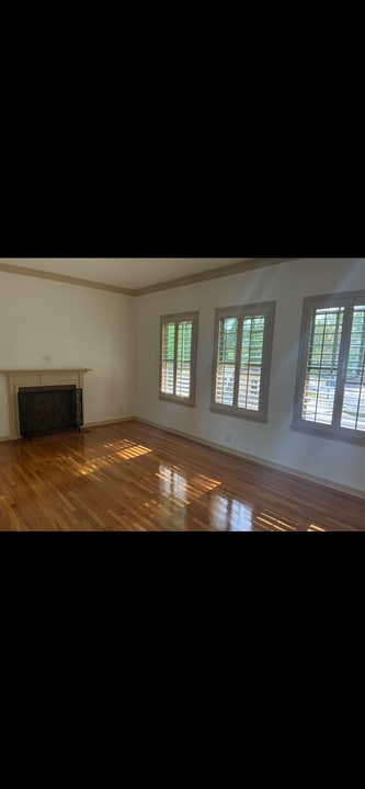 4302 1/2 10th Ave, Unit 4302 1/2 in Los Angeles, CA - Building Photo