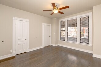3250 N Lakewood Ave, Unit 1F in Chicago, IL - Building Photo - Building Photo