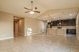 9808 Kinmore Dr in Groveland, FL - Building Photo - Building Photo