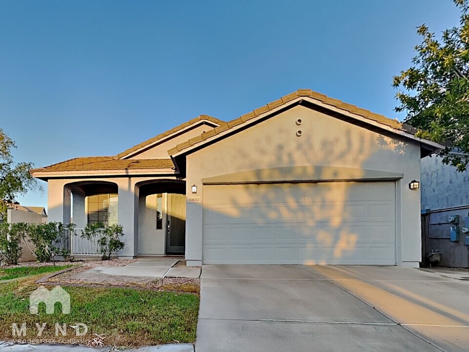 6850 S 26th St in Phoenix, AZ - Building Photo