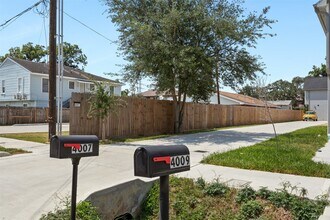 4009 King St in Houston, TX - Building Photo - Building Photo