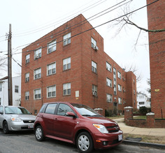 1301-1305 U St SE in Washington, DC - Building Photo - Building Photo