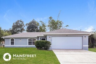 2661 Vogler Ln in North Port, FL - Building Photo