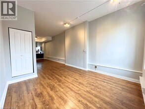 225 King St E in Hamilton, ON - Building Photo - Building Photo