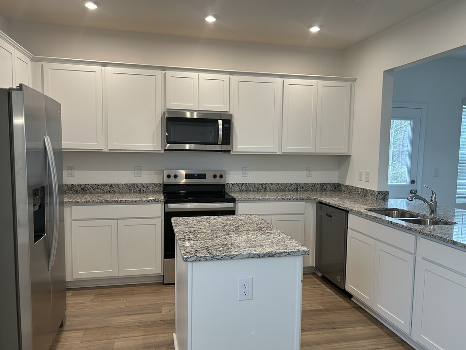 11028 Wickenden Way in Charlotte, NC - Building Photo