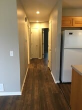 101 W Chestnut St, Unit D in Savannah, MO - Building Photo - Building Photo
