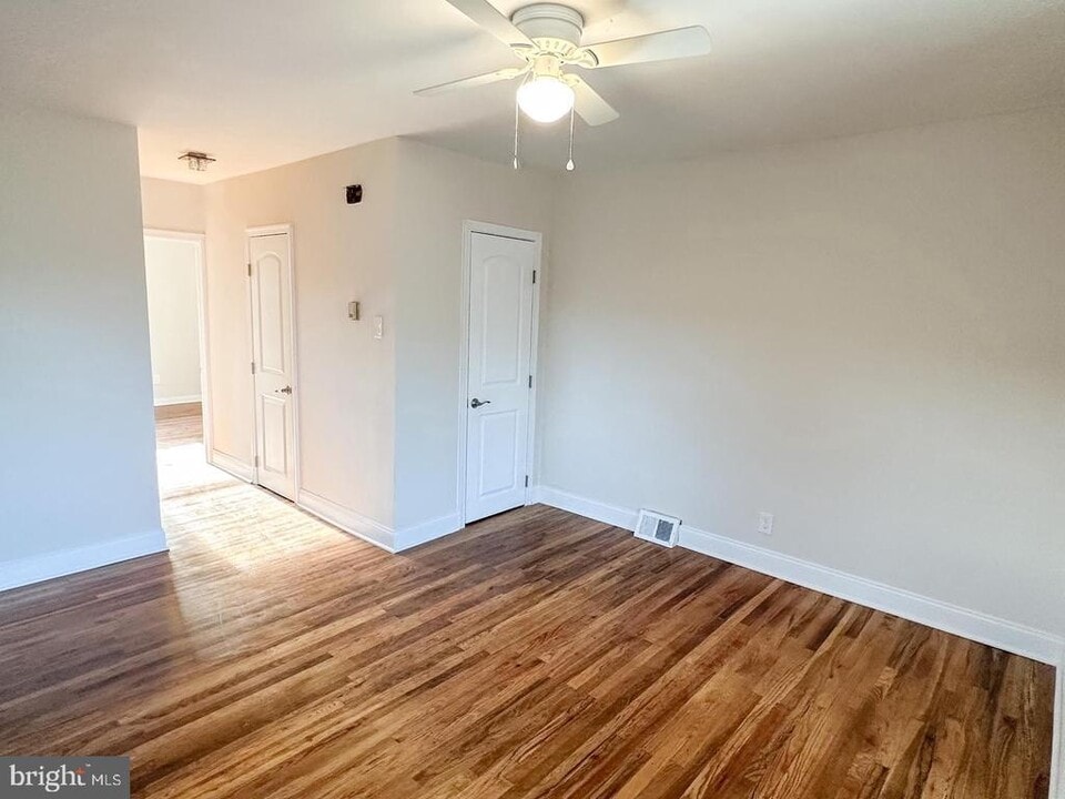 104 Clement Rd in Oreland, PA - Building Photo