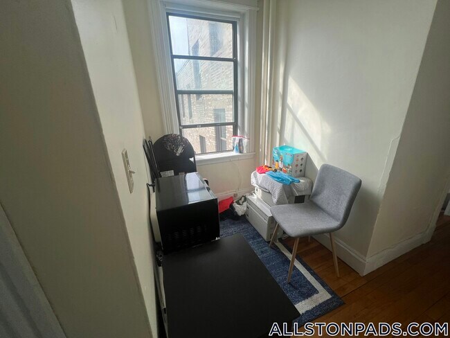 1156 Commonwealth Ave