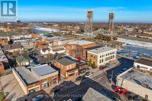 15 Charlotte St in Port Colborne, ON - Building Photo