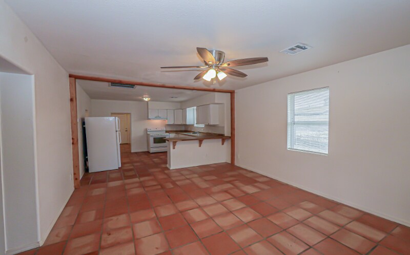 33 E 400 S in Pima, AZ - Building Photo