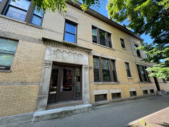 property at 2205 W Grace St
