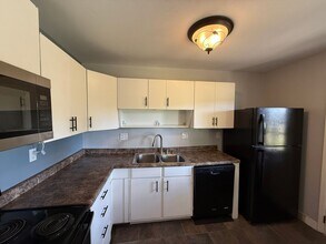 213 Poplar Dr in Ellettsville, IN - Building Photo - Building Photo