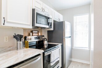 8140 Heirloom Dr in Pensacola, FL - Building Photo - Building Photo
