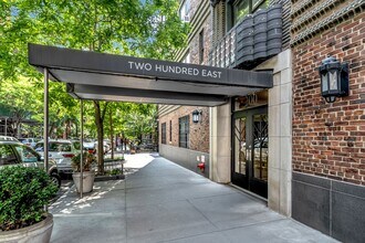 200 E 16th St in New York, NY - Building Photo - Building Photo