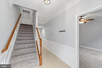 2425 Huntington Park Dr in Alexandria, VA - Building Photo - Building Photo